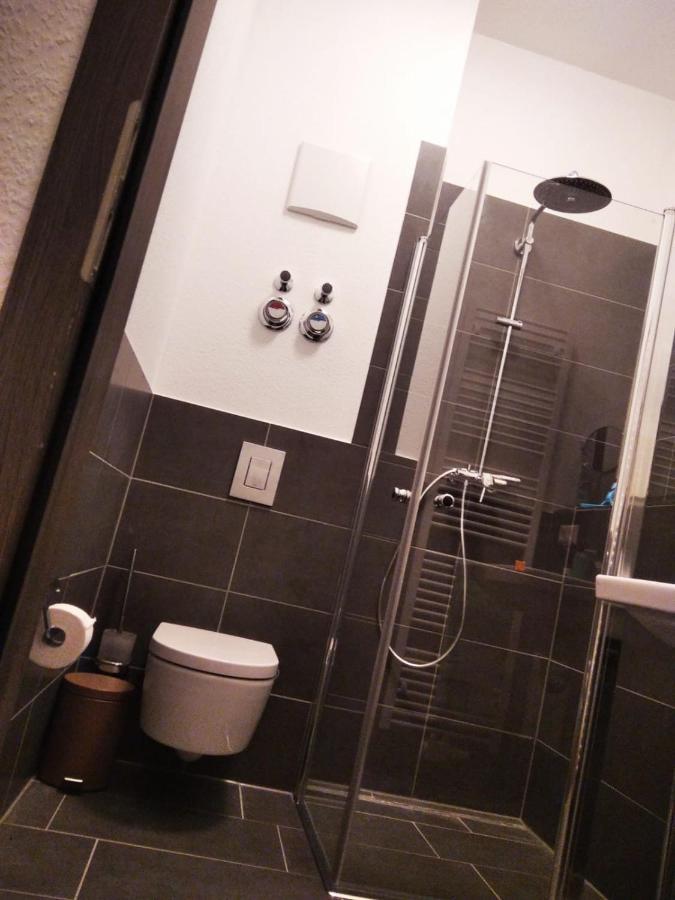Sroom Stuttgart Flughafen Messe لينفلدن اشتردين المظهر الخارجي الصورة